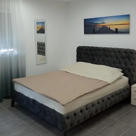 Apartment Nika With Jacuzzi Budva Exterior photo